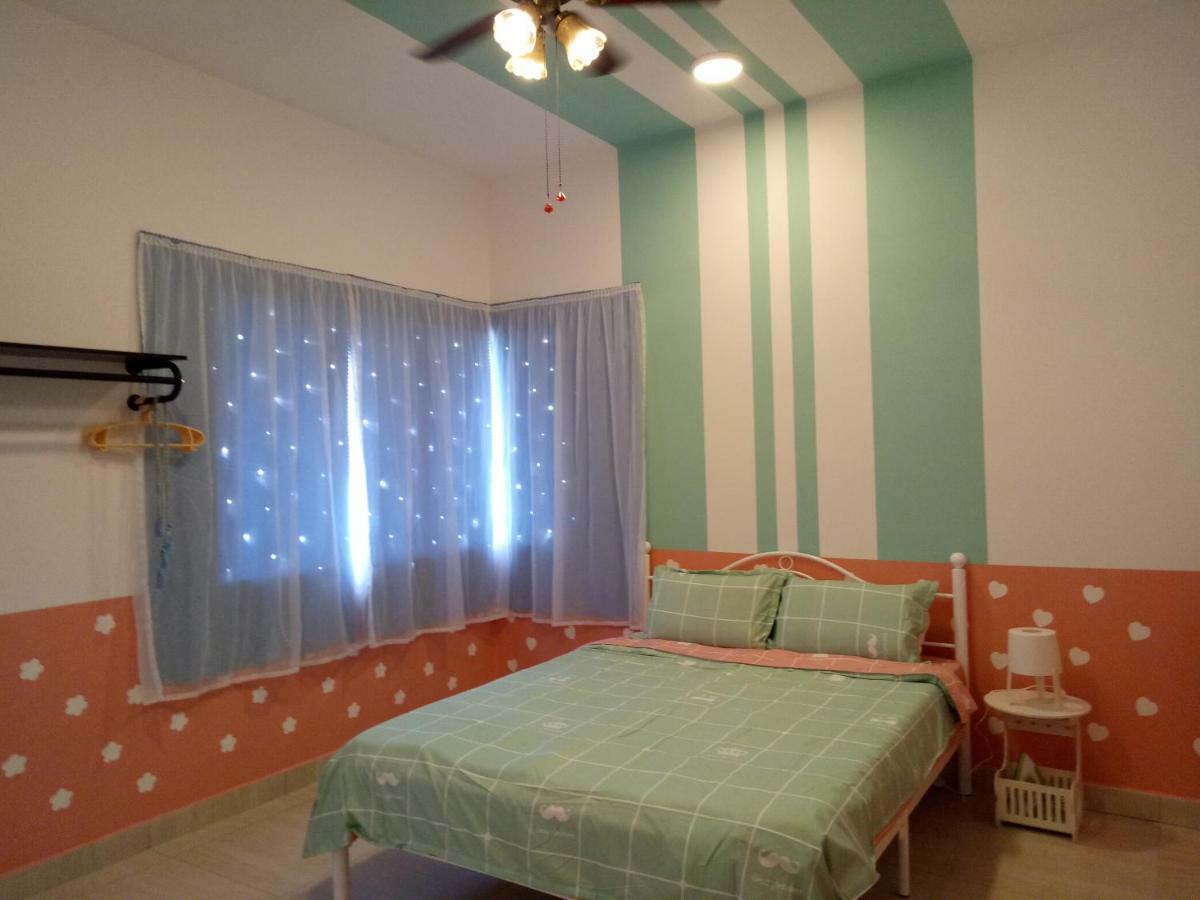 Icolor Home & Stay Ch1 Tanah Rata Kültér fotó